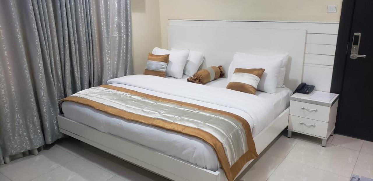 Appleville Suites Ikeja Extérieur photo